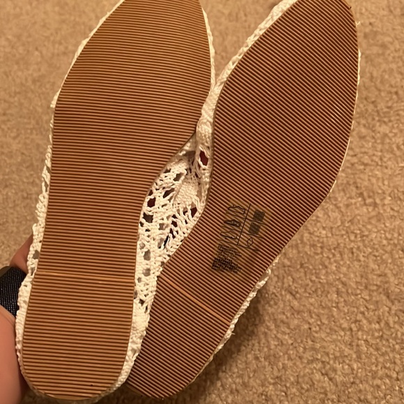 DIVIDED BY H&M Lace Flats - Picture 2 of 4